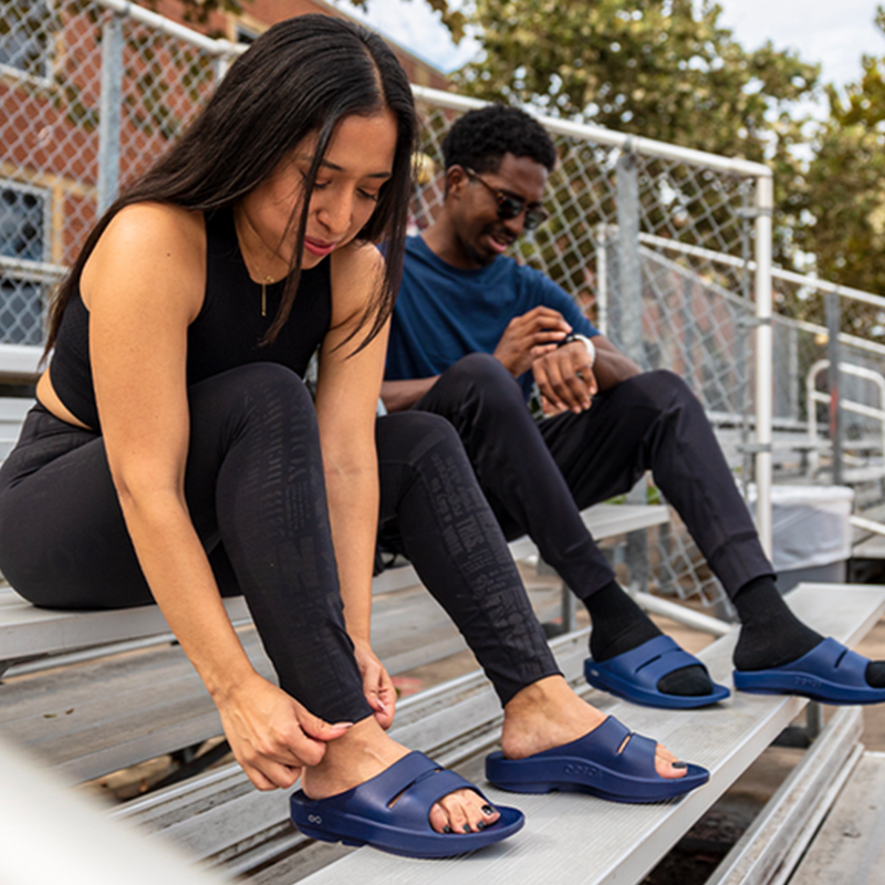 OOFOS Women's OOahh Slide - Navy