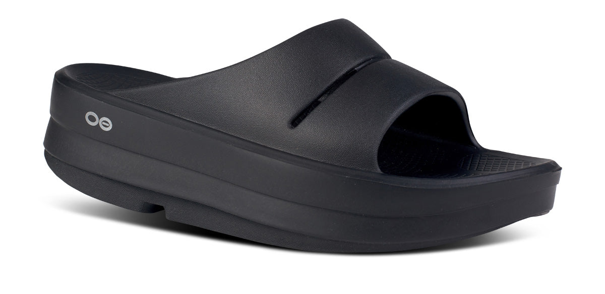 OOFOS Women's OOmega OOahh Slide - Black