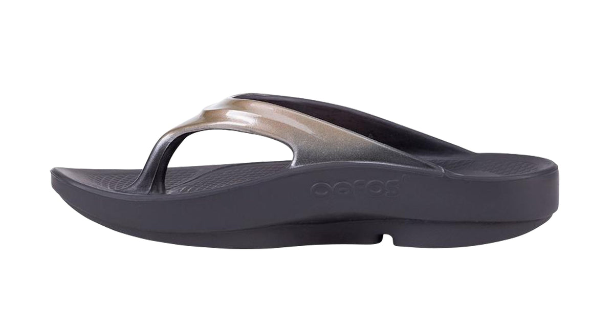 OOFOS Women's OOlala Luxe Thong - Latte