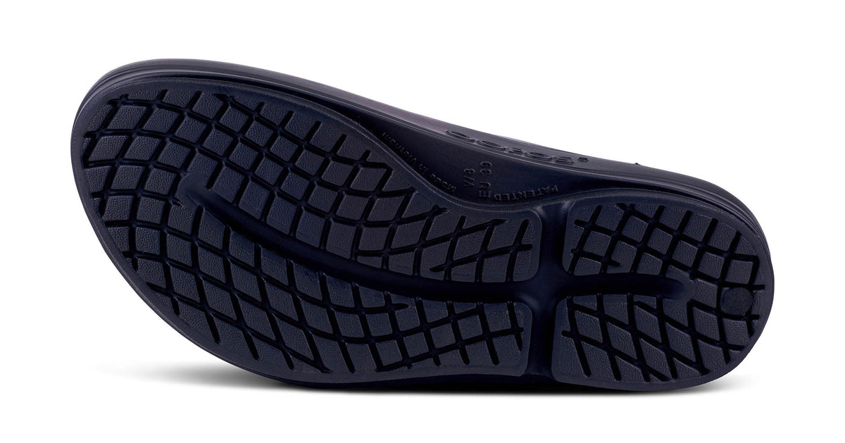 OOFOS Women's OOmega OOlala Thong - Black