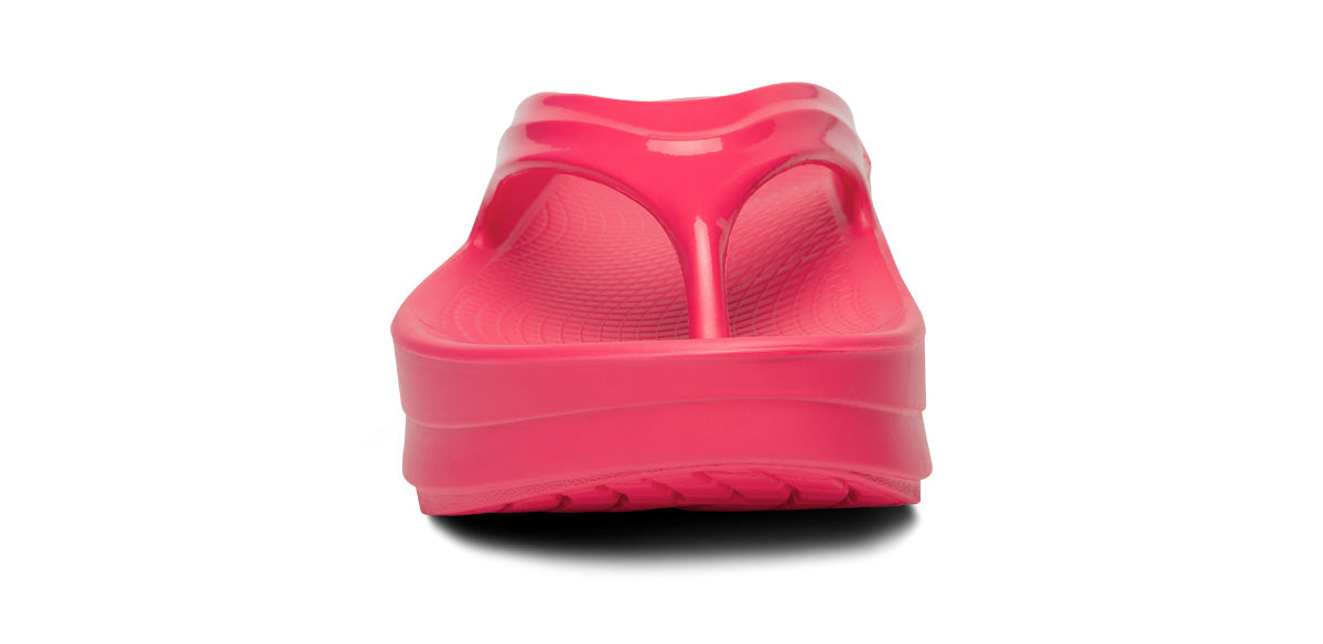 OOFOS Women's OOmega OOlala Thong - Neon Berry