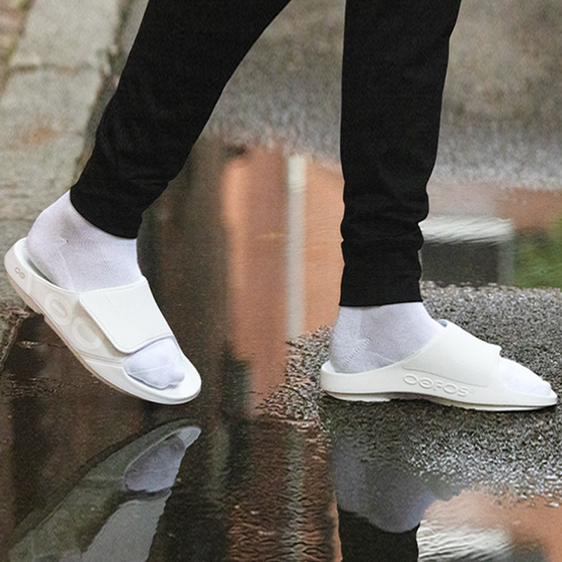 OOFOS Men's OOahh Sport Flex Slide - White