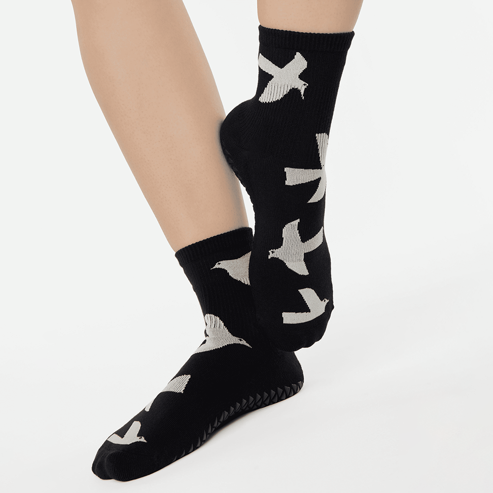 Pointe Studio Fly Away Ankle Grip Sock