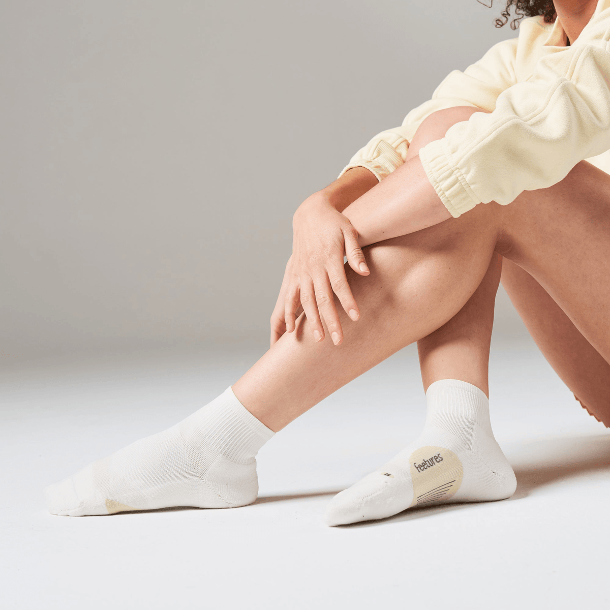 Feetures Elite Light Cushion Quarter Socks