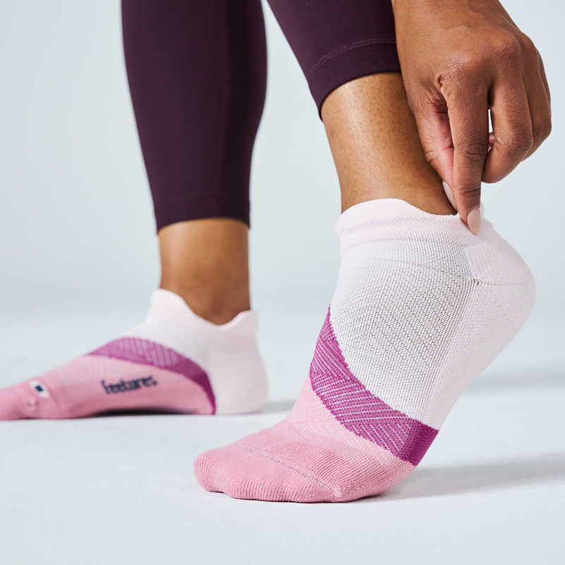 Feetures Elite Light Cushion Tab Socks