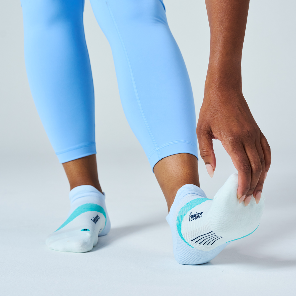Feetures Elite Light Cushion Tab Socks