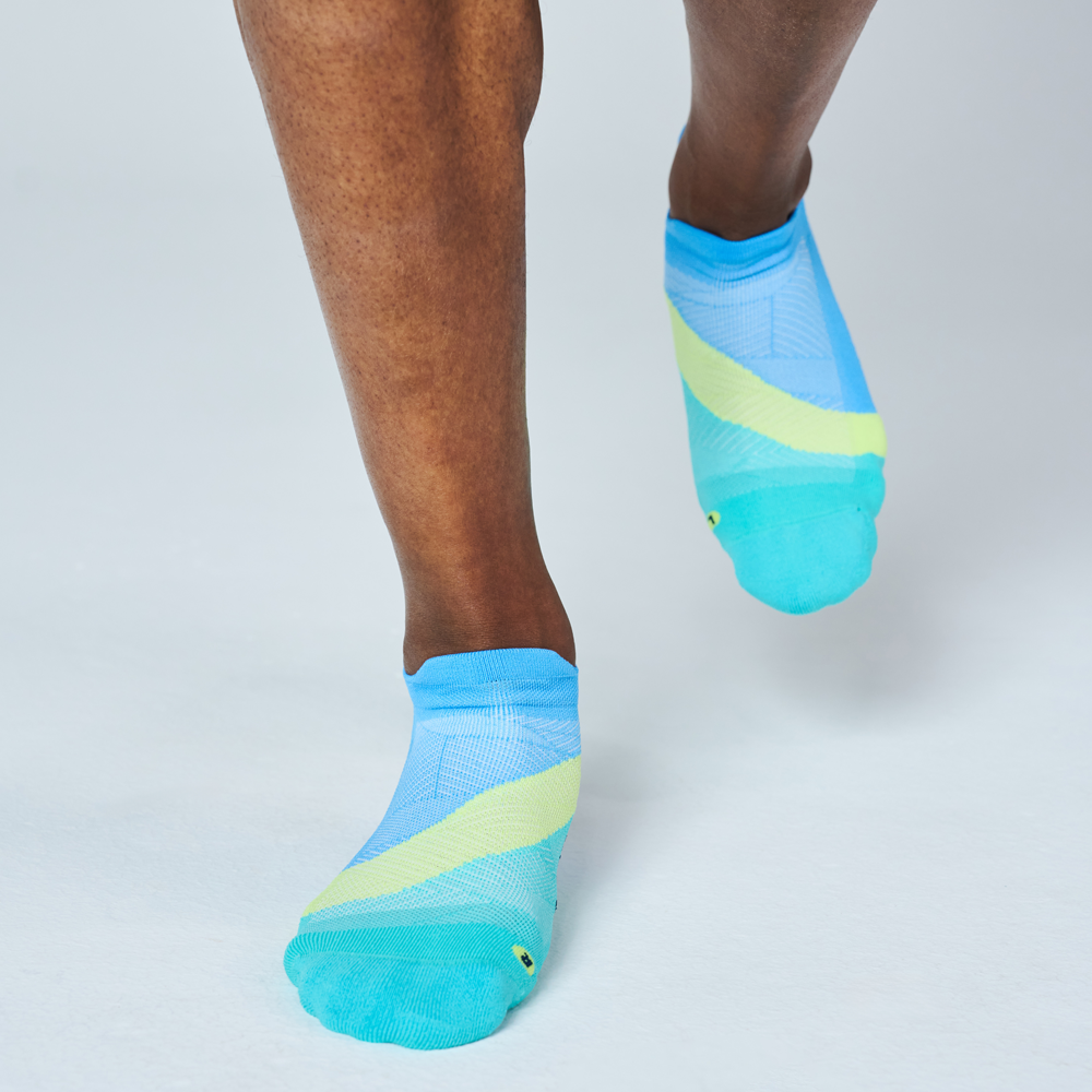 Feetures Elite Light Cushion Tab Socks