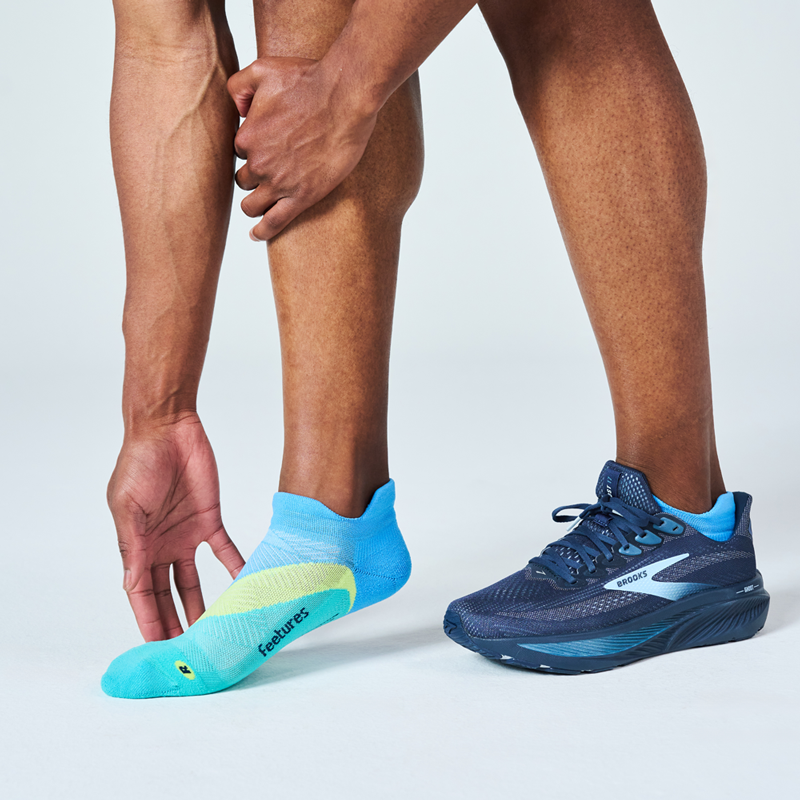 Feetures Elite Light Cushion Tab Socks