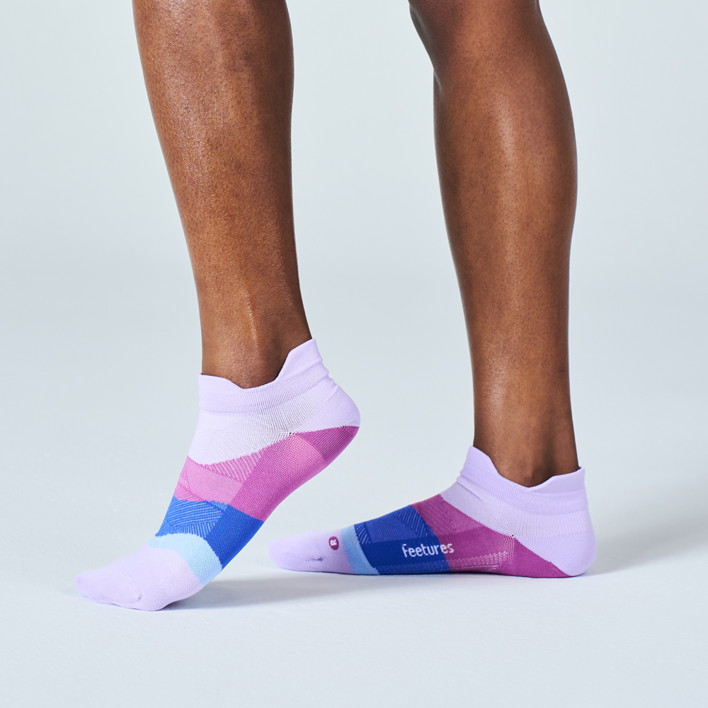 Feetures Elite Ultra Light Cushion Tab Socks