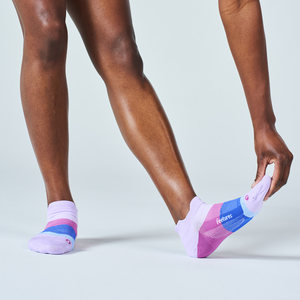 Feetures Elite Ultra Light Cushion Tab Socks