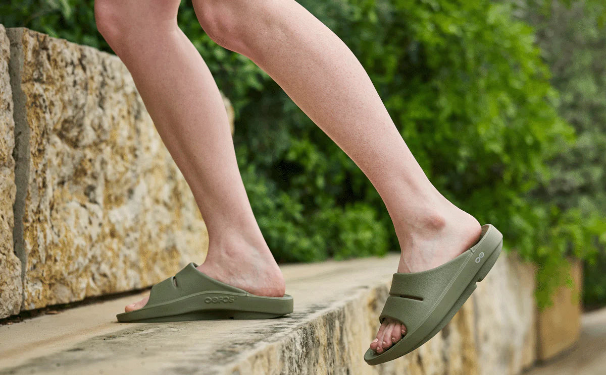 OOFOS Women's OOahh Slide - Foliage