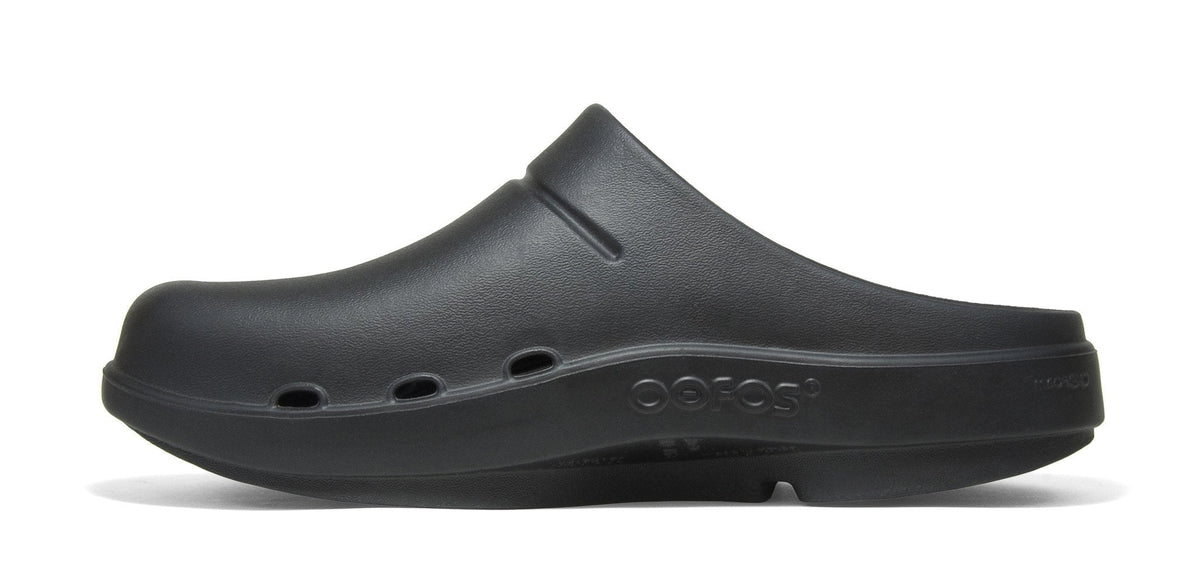 OOFOS Women's OOcloog Clog - Black