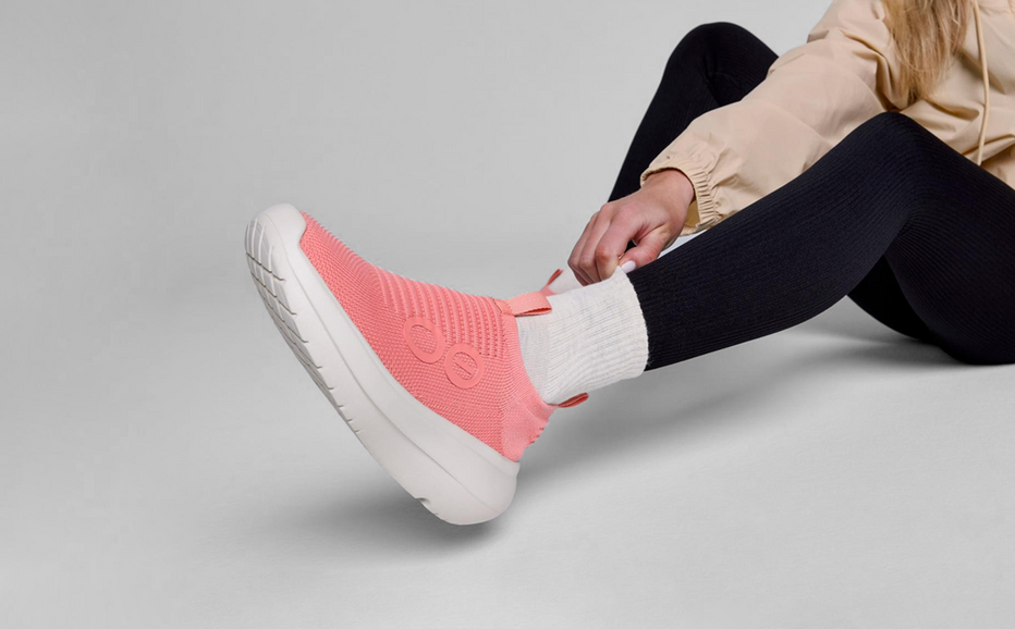 OOFOS Women's OOmy Zen - Coral