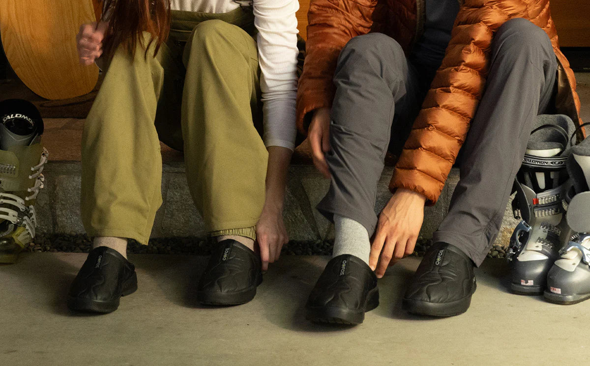 OOFOS Women's OOmg OOcoozie Thermo Mule - Black