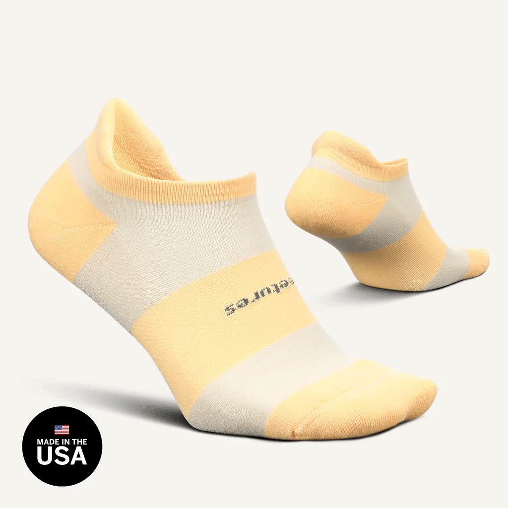 Feetures High Performance Max Cushion No-Show Tab Socks